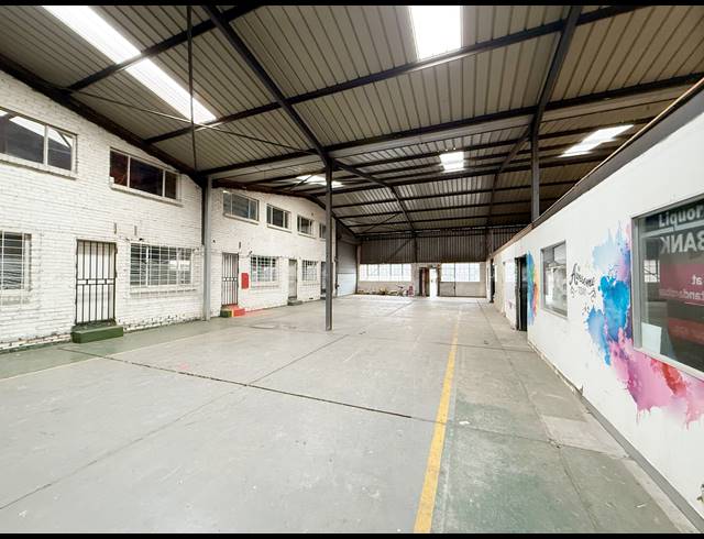1,256M² WAREHOUSE TO LET IN WADEVILLE